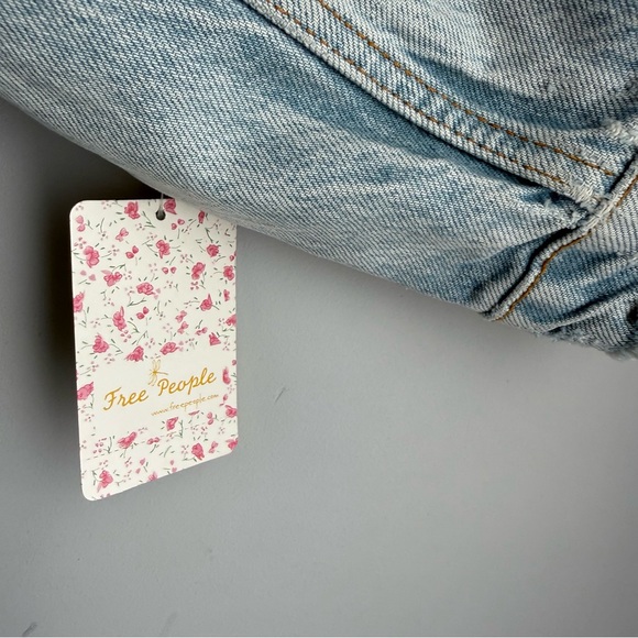 MWT Free People Amelia Slouchy Denim Jacket XS Distressed Cropped Blue Trucker - Picture 9 of 16